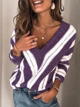 Cargar imagen en el visor de la galería, Stripe V-cuello manga larga más tamaño suéter para mujer
